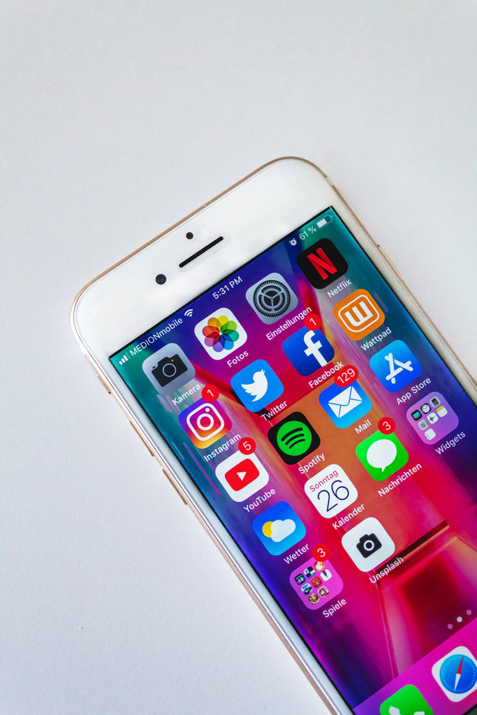 The Impact of Social Media on Jewelry Trends