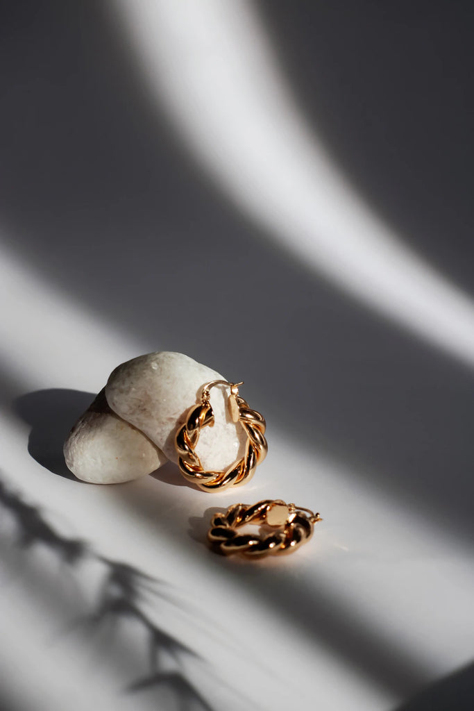 Mixing Metals The New Jewelry Trend for 2025