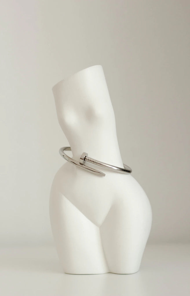 How to Style Gold and Silver Jewelry Effortlessly