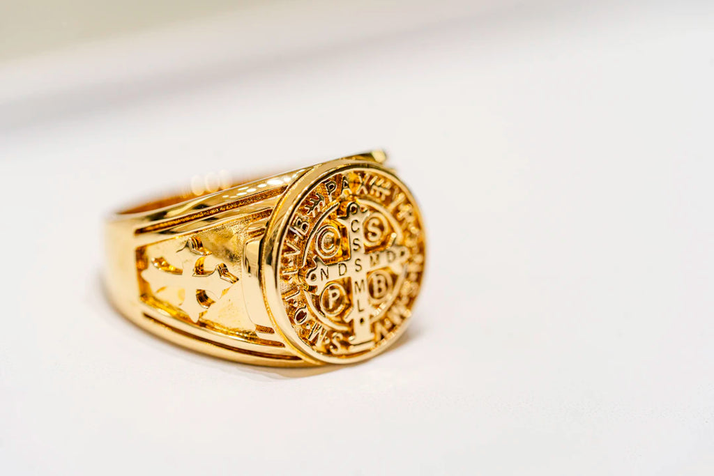 Unveiling the Truth Myths About Gold and Silver Jewelry