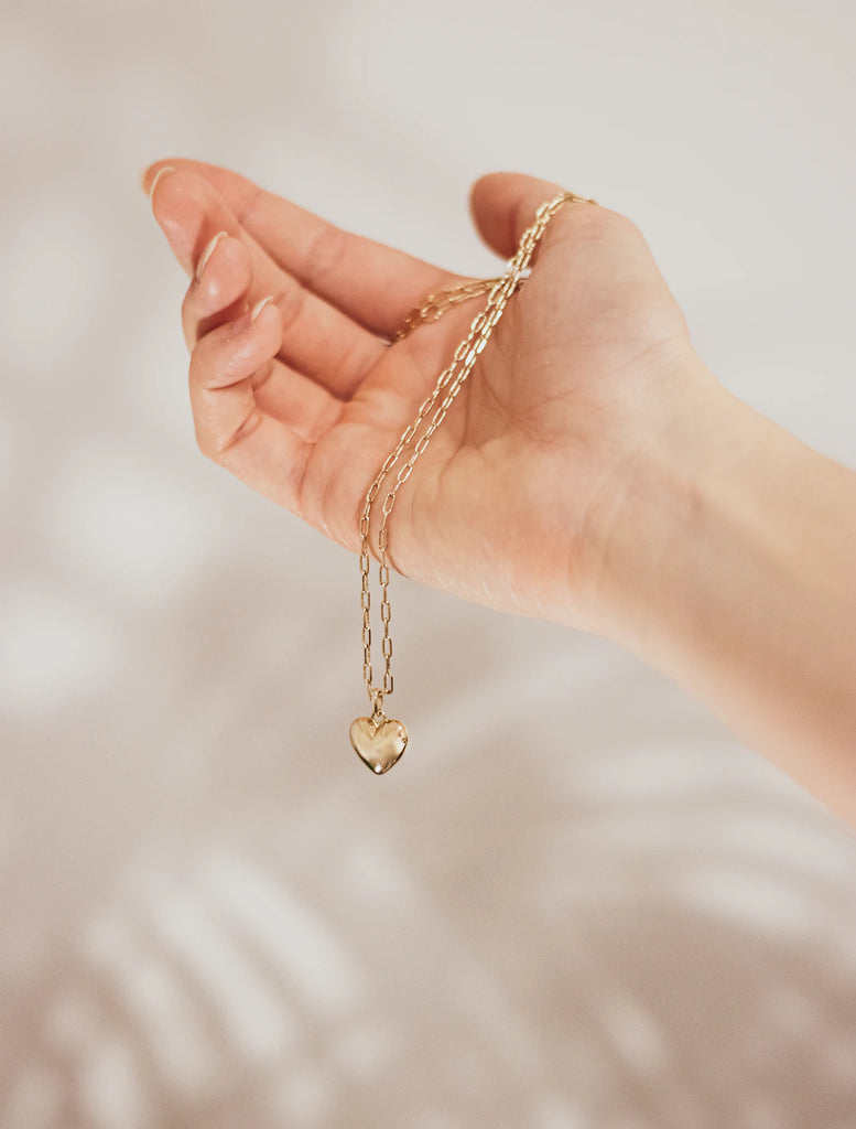 The Healing Properties of Gold and Silver in Jewelry