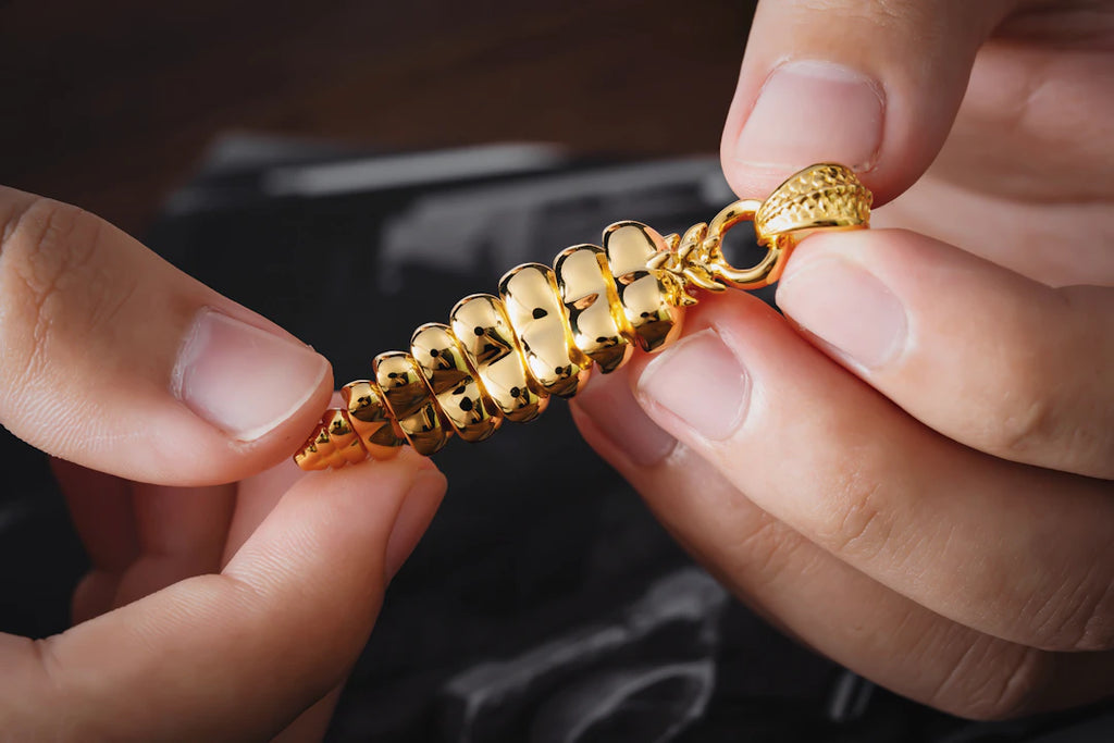 Spotting Authentic Gold and Silver Jewelry Made Easy