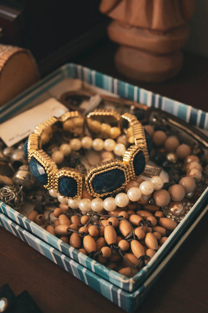 Organize and Store Your Gold and Silver Jewelry Wisely