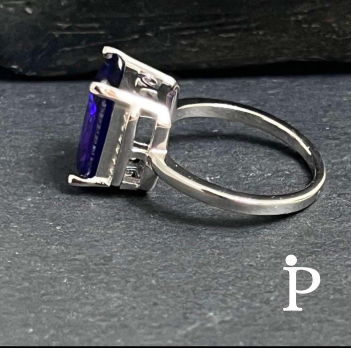 Anillo De Plata De Ley Amatista Corte Radiante CZ