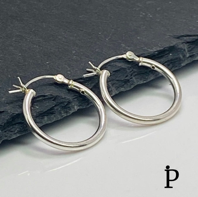 (AP-03) .925 Silver Hoop Earrings