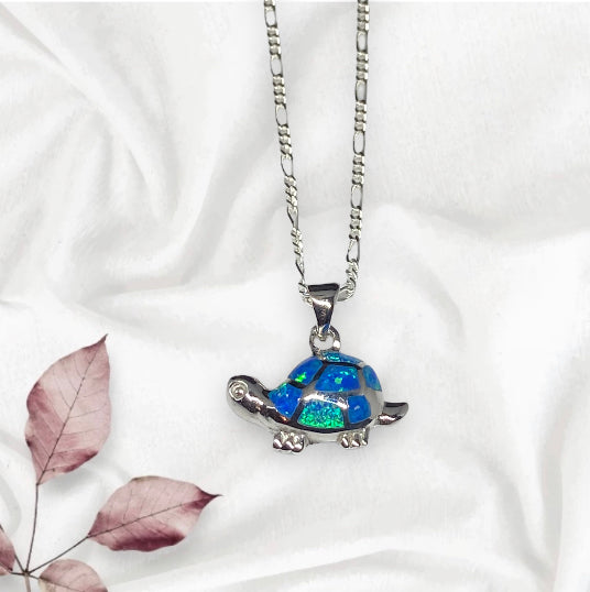 (CCP-68) .925 Silver Chain. With Pendant, in the shape of a Turtle.