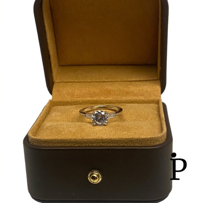 (ACP - 81) .925 Plata Anillo Compromiso Baguette CZ - JoyeriaParis