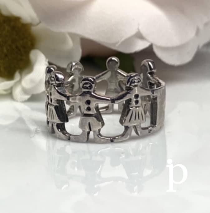 (ALP-31) .925 Silver Smooth Ring, with children