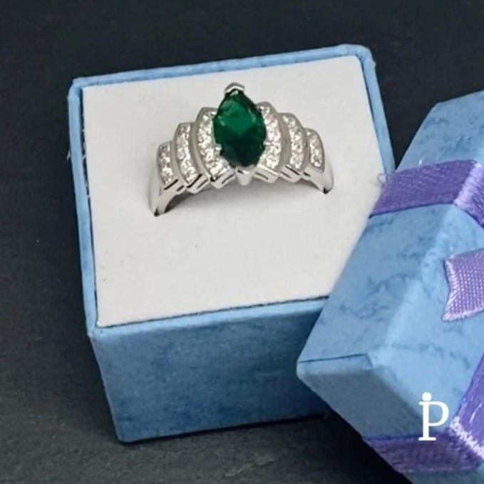 Anillo De Plata De Ley Con CZ Corte Marquesa - JoyeriaParis