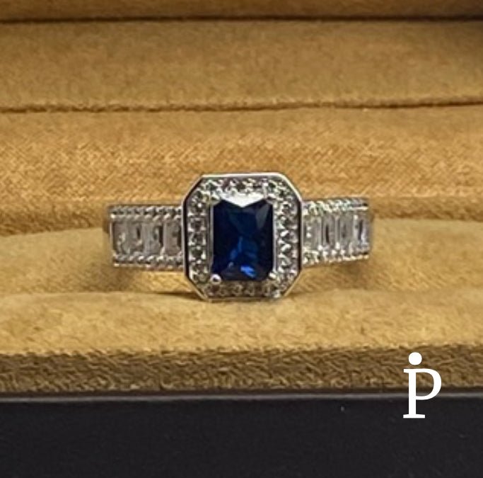 Anillo De Plata De Ley Corte Esmeralda CZ Azul - JoyeriaParis