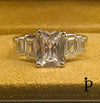 Anillo De Plata De Ley de Compromiso Con 7 CZ Corte Esmeralda - JoyeriaParis