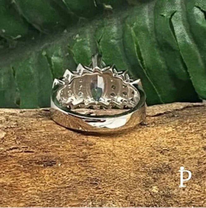 Anillo De Plata De Ley De Compromiso Con CZ Corte Marquesa - JoyeriaParis