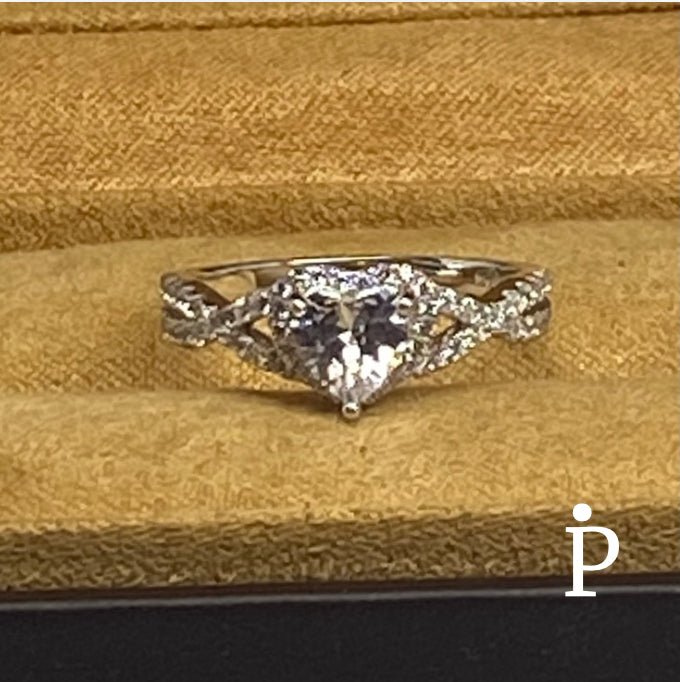 Anillo De Plata De Ley de Plata con CZ y Halo de Corazón - JoyeriaParis