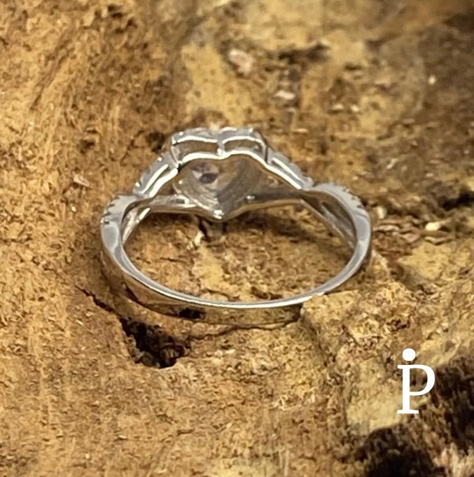 Anillo De Plata De Ley de Plata con CZ y Halo de Corazón - JoyeriaParis