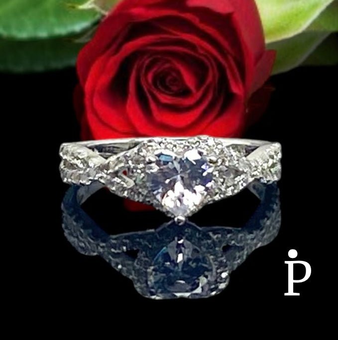 Anillo De Plata De Ley de Plata con CZ y Halo de Corazón - JoyeriaParis