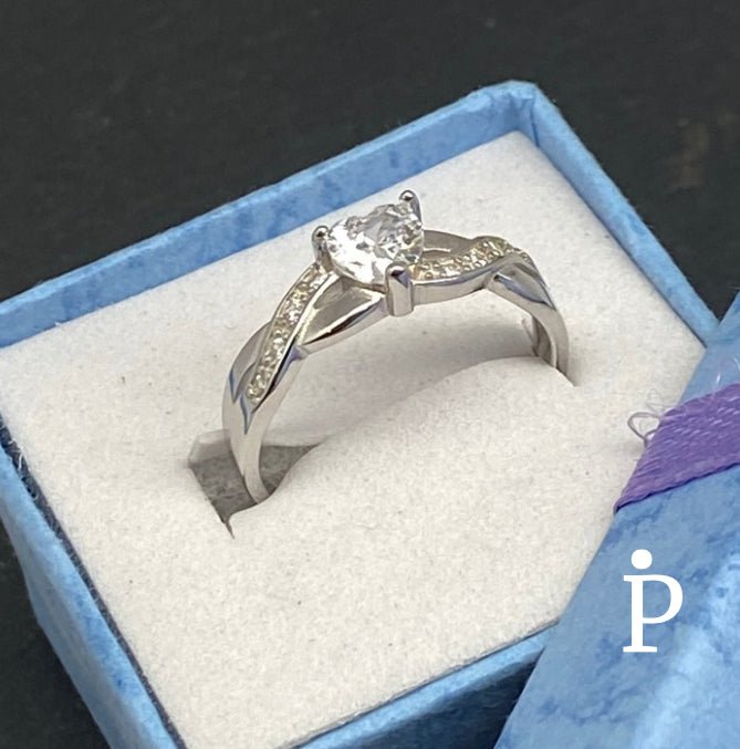 Anillo De Plata De Ley de Promesa con Nudo Infinito de Corazon - JoyeriaParis