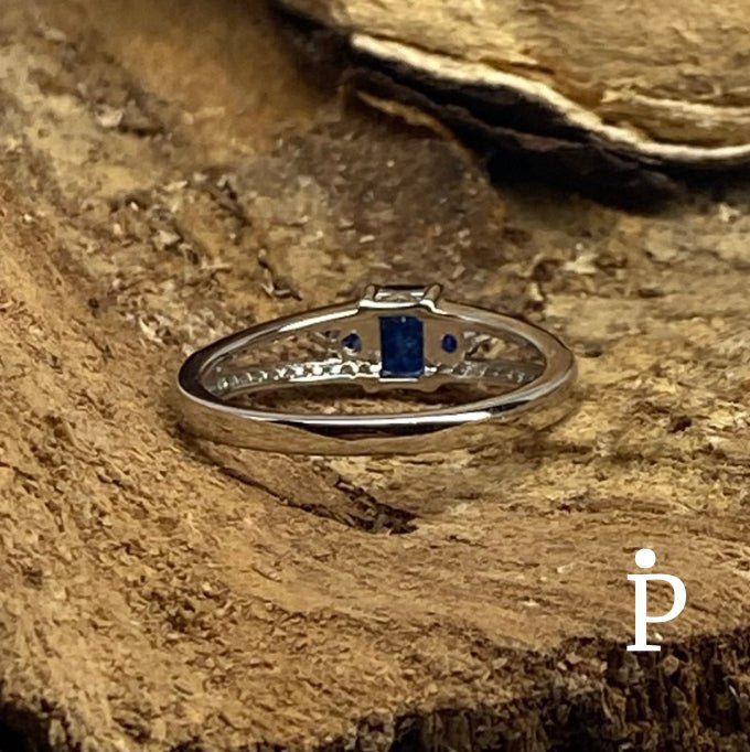 Anillo De Plata De Ley Radiante CZ Azul - JoyeriaParis