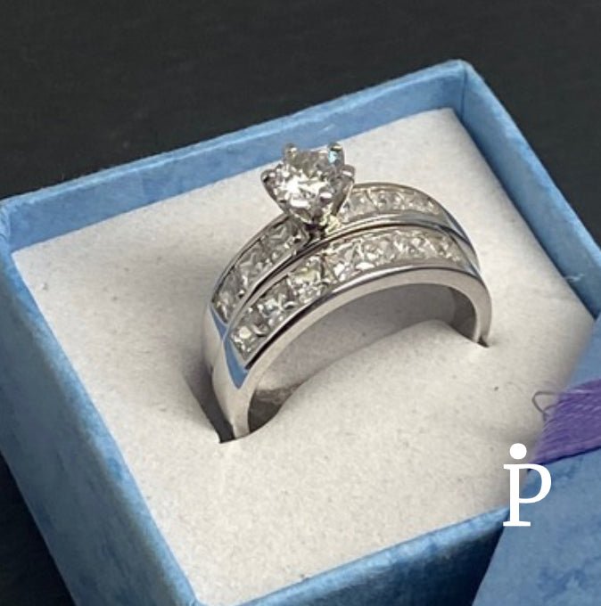 Anillo De Plata De Ley Set Circonita Cúbica de Corte Redondo - JoyeriaParis