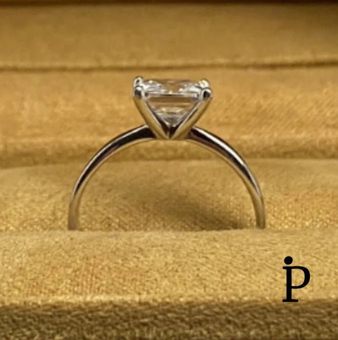 Anillo De Plata De Ley Solitario CZ Corte Princesa - JoyeriaParis