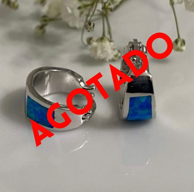 (AP - 12) .925 Plata Aretes con ópalo color azul cielo ,mide 15 mm de alto - 8 mm de ancho. - JoyeriaParis