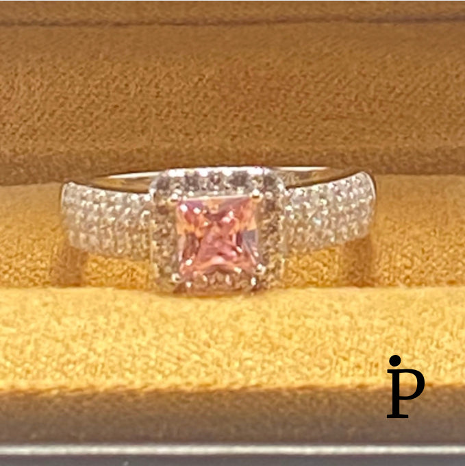 (AE-93) .925 Flat elegant ring with princess cut zirconia in pink color.