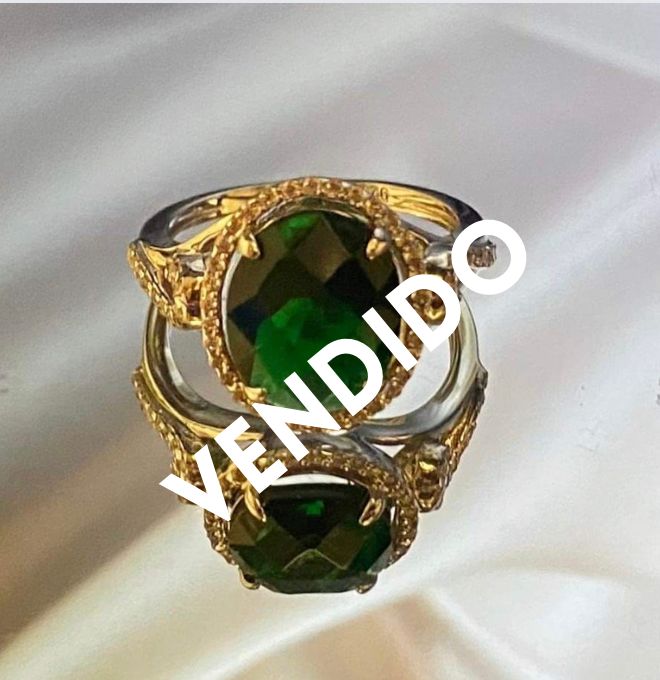 (ULP - 26) .925 Plata Anillo con forma ovalada con circonia color verde Esmeralda. - JoyeriaParis