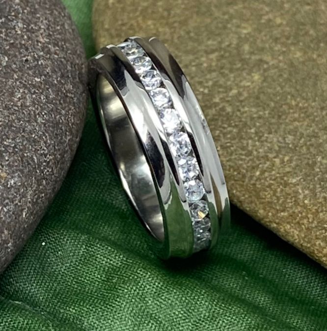 (AINOX-01) Stainless steel ring for her and him, measures 6 mm approx.