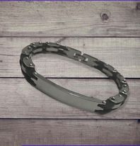 (UA-26)Stainless steel bracelet with black rubber plate for men 8.5”